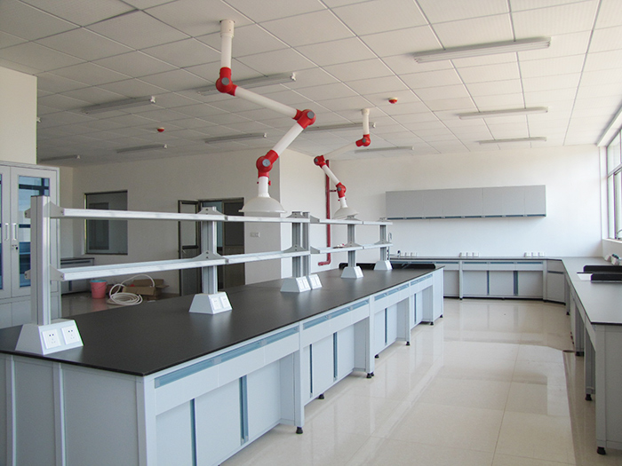 臺、萬向吸收罩